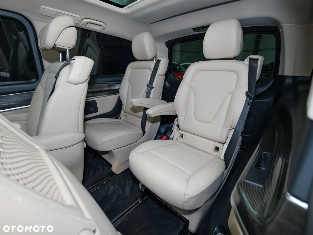 Mercedes-Benz Klasa V 300 d 4-Matic 9G-Tronic (d³ugi) - 19