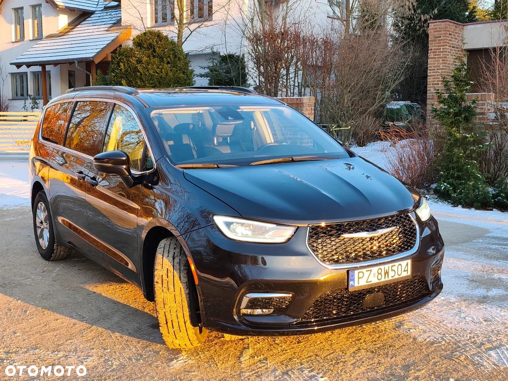 Chrysler Pacifica - 2