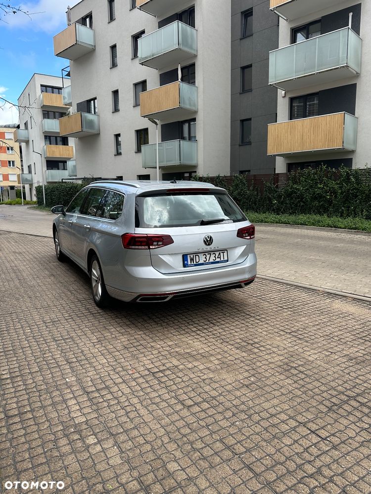 Volkswagen Passat 1.5 TSI EVO Elegance DSG - 4
