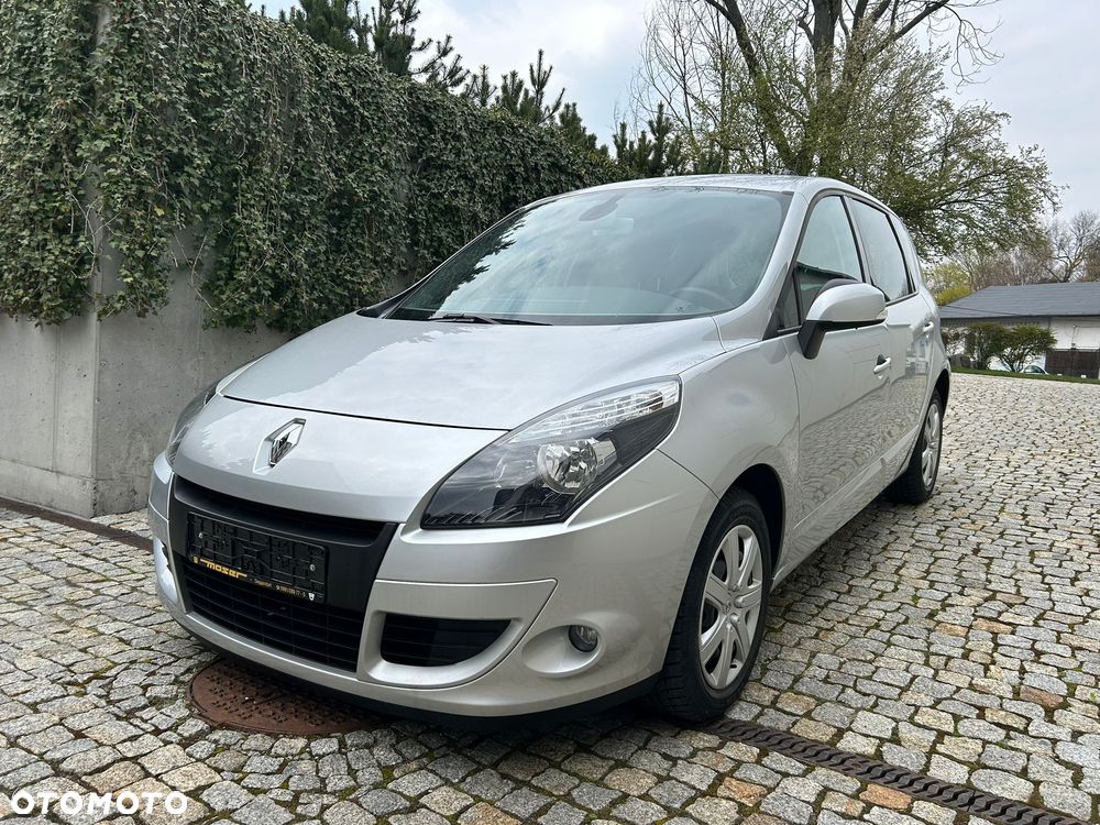 Renault Scenic 1.6 16V 110 Authentique - 12
