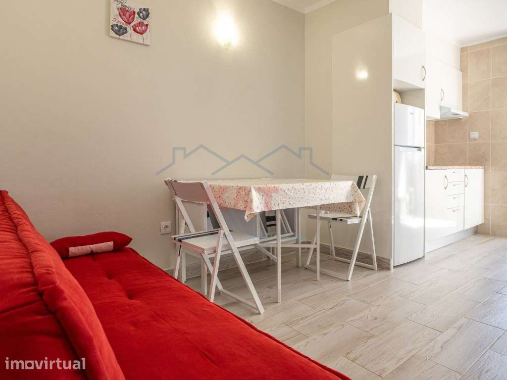 Apartamento T0+1 na Praia da Rocha em Condomínio Privado - Grande imagem: 2/24