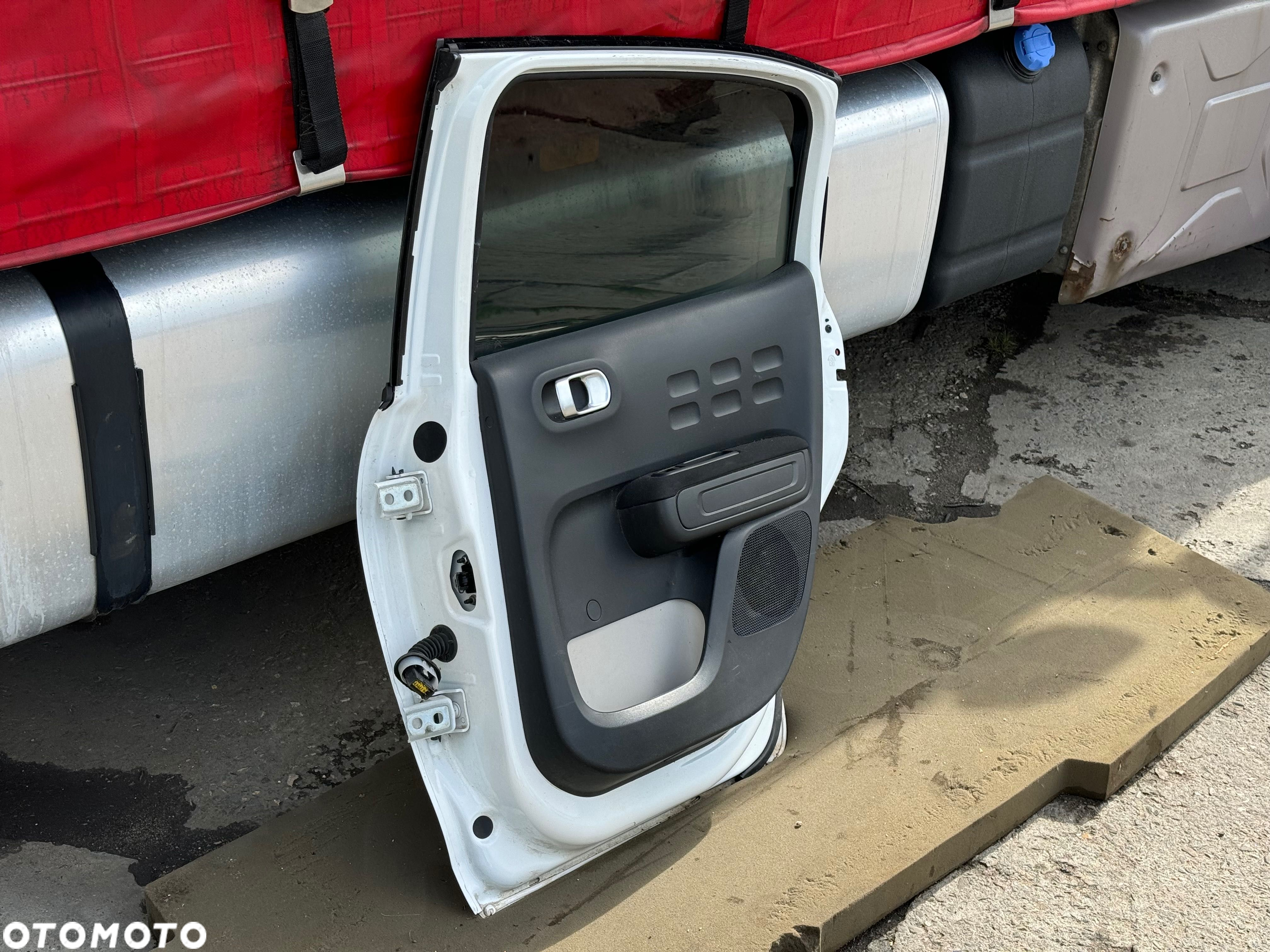 Citroen C3 III LIFT drzwi prawy tył kolor: EWP bdb stan - 4