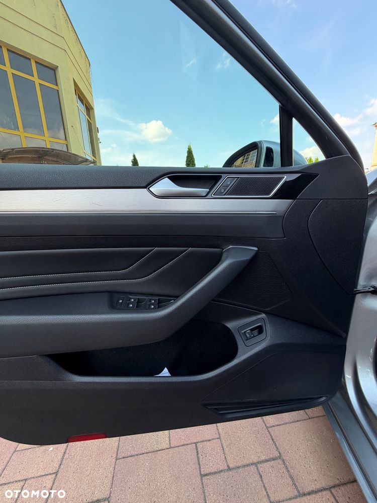 Volkswagen Passat 2.0 TSI Elegance DSG - 13