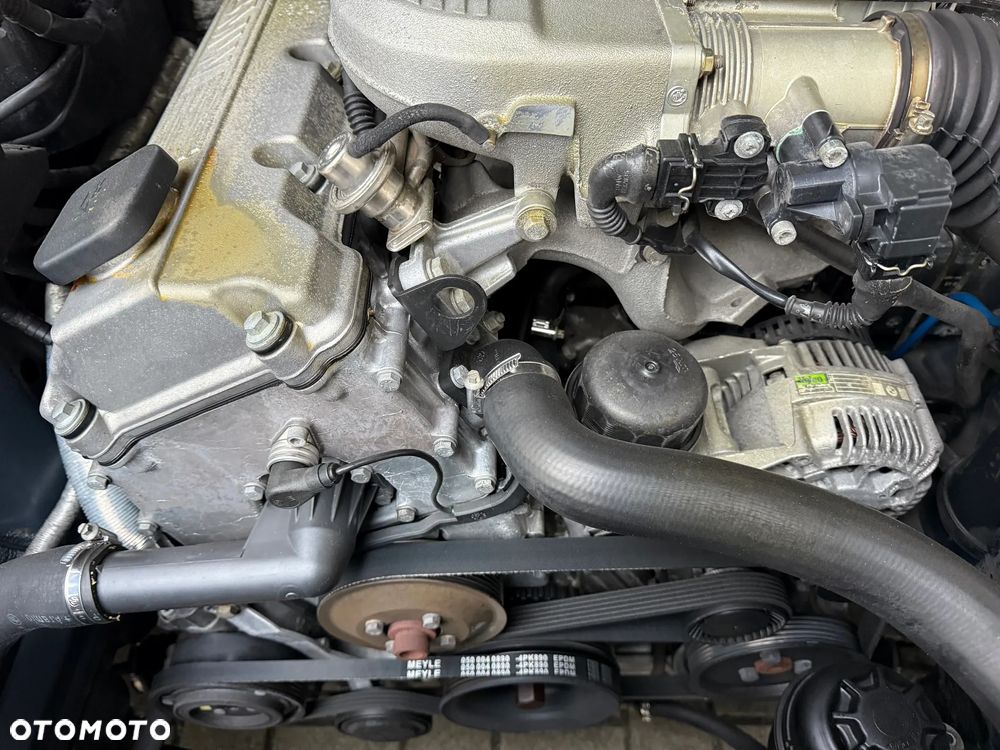 BMW Seria 3 316i - 24