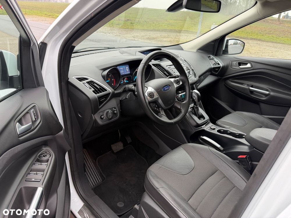 Ford Kuga 2.0 TDCi 4x4 Titanium - 22