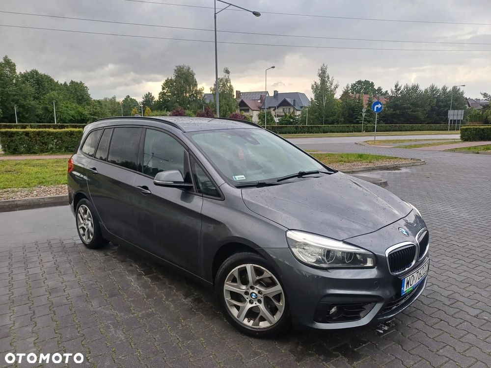 BMW Seria 2 218d - 3