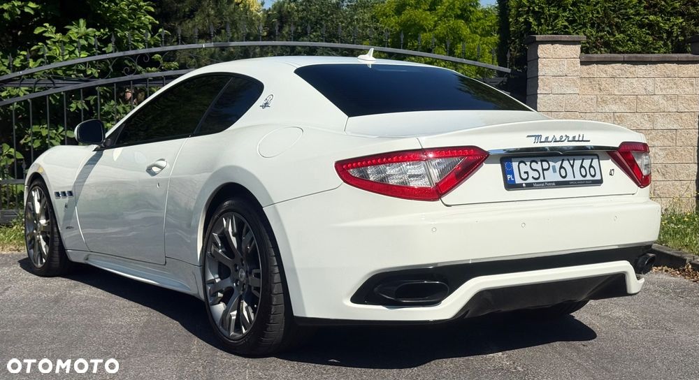 Maserati GranTurismo S Automatik - 13