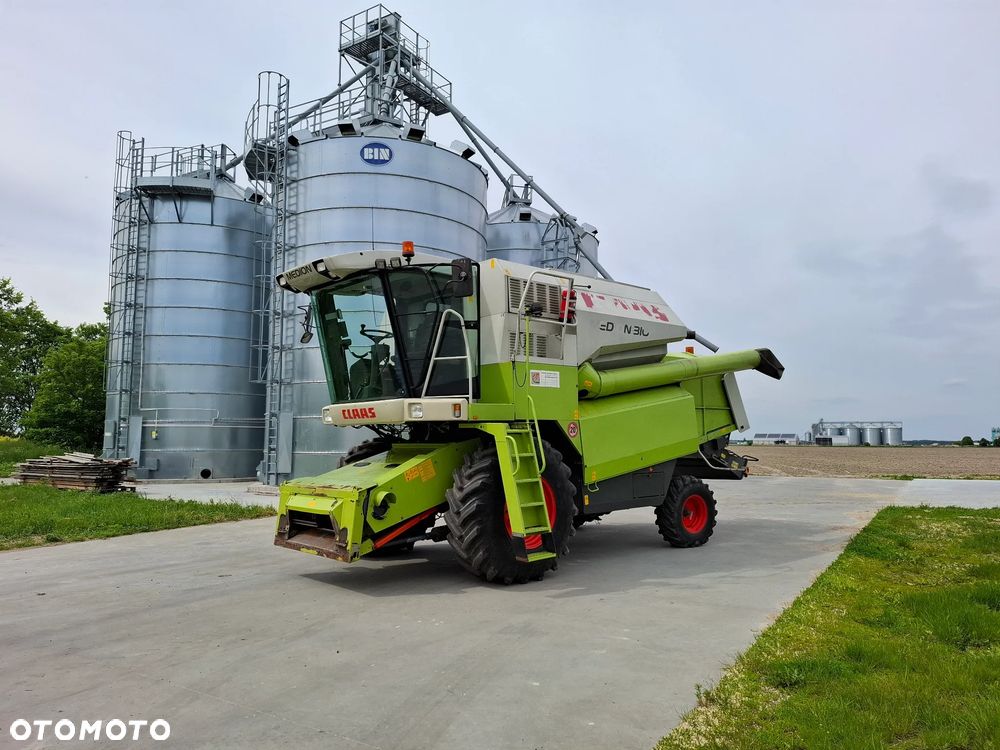 Claas Medion 310 - 1
