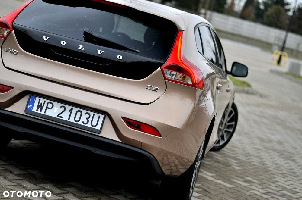 Volvo V40 D2 Momentum - 15