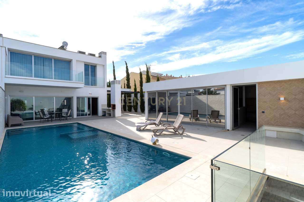 Moradia Contemporânea T3+2 | Zona Premium - Montenegro, Faro - Grande imagem: 3/33