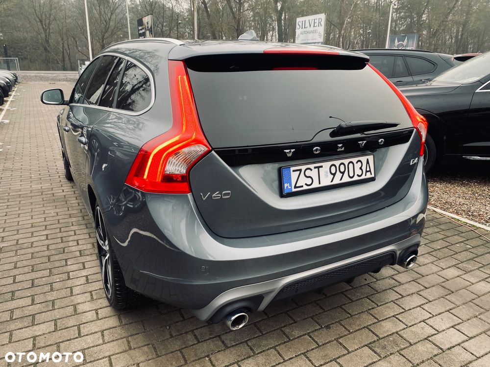 Volvo V60 D4 Geartronic R-Design - 14