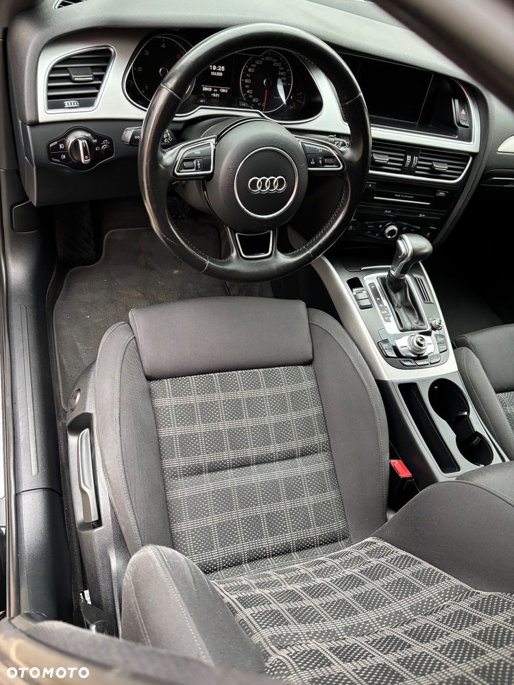Audi A4 Avant 2.0 TDI DPF clean diesel multitronic Attraction - 8