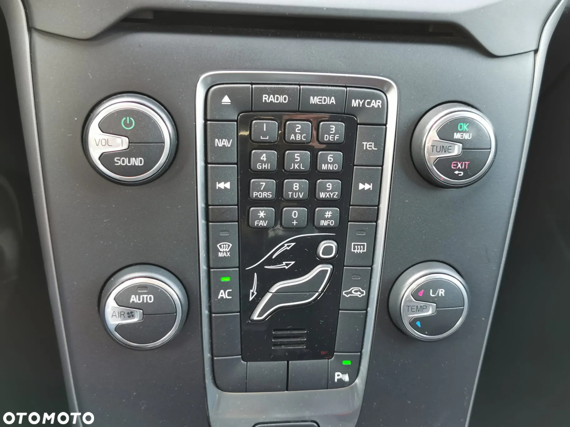 Volvo V40 D2 Momentum - 9
