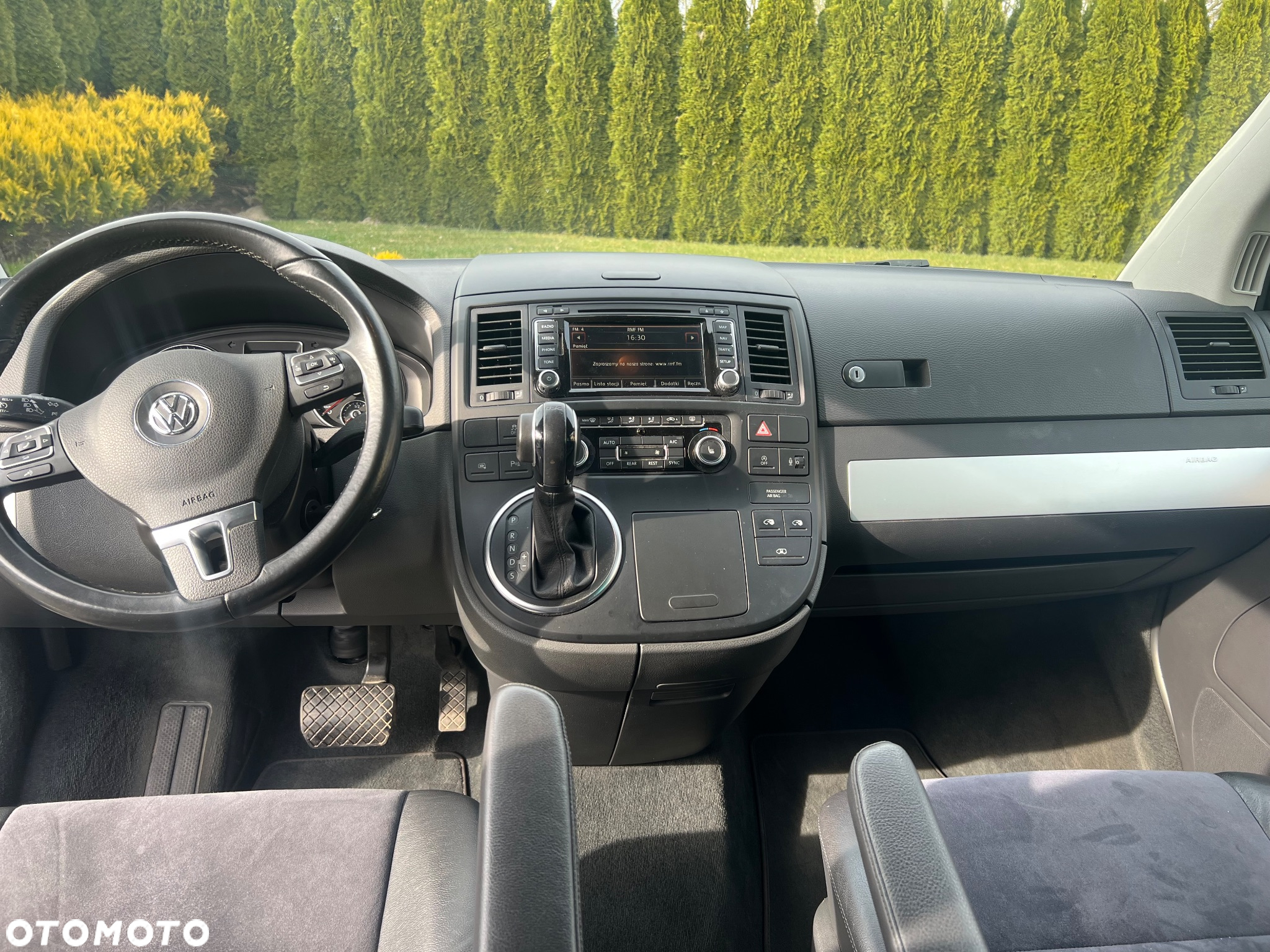 Volkswagen Multivan - 8