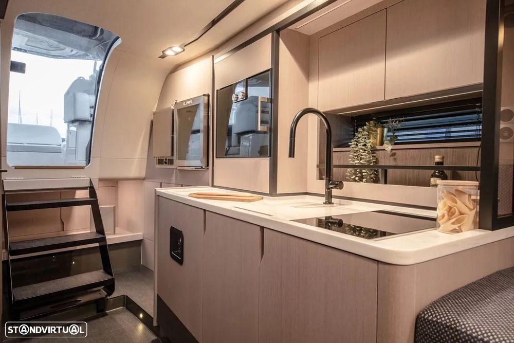 Windy 40 Camira RS - 11