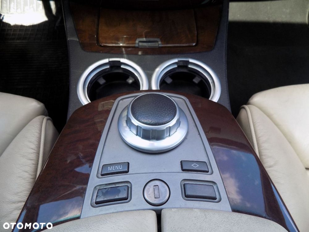 BMW Seria 7 - 11