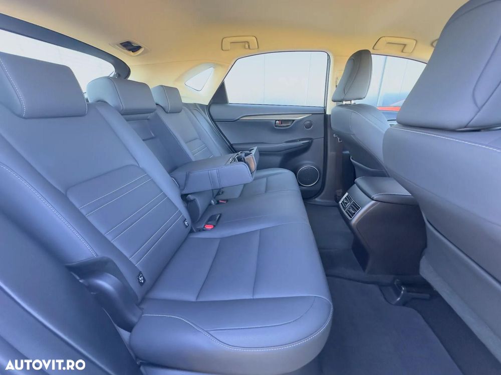 Lexus Seria NX 300h AWD Executive Plus - 23