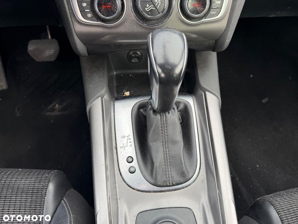 Citroën C4 PureTech 130 Stop&Start EAT8 PLUS - 16