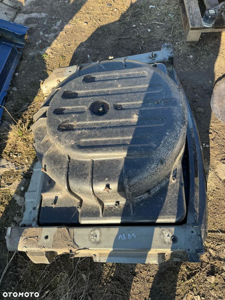 Audi A8 D3 wanna koła zapasowego pas tył tylny podłuznice