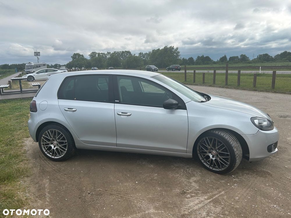 Volkswagen Golf VI 1.6 TDI Highline - 4