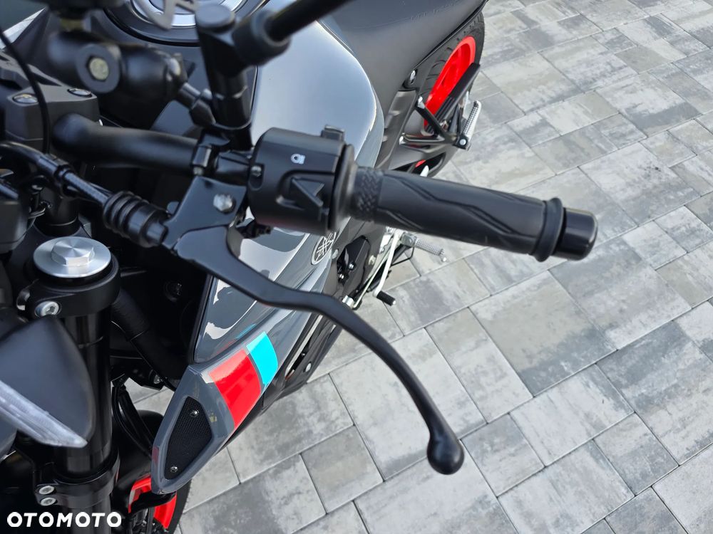 Yamaha MT - 21