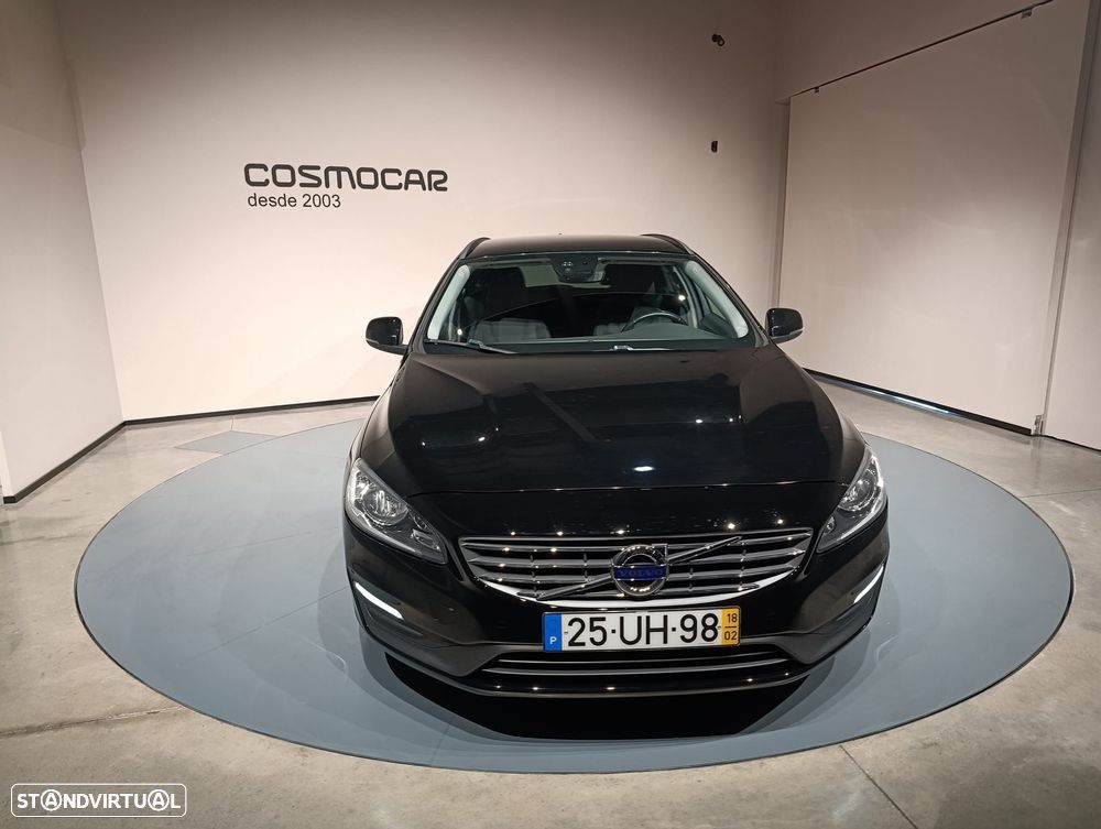 Volvo V60 2.4 D6 Momentum AWD Phev - 10