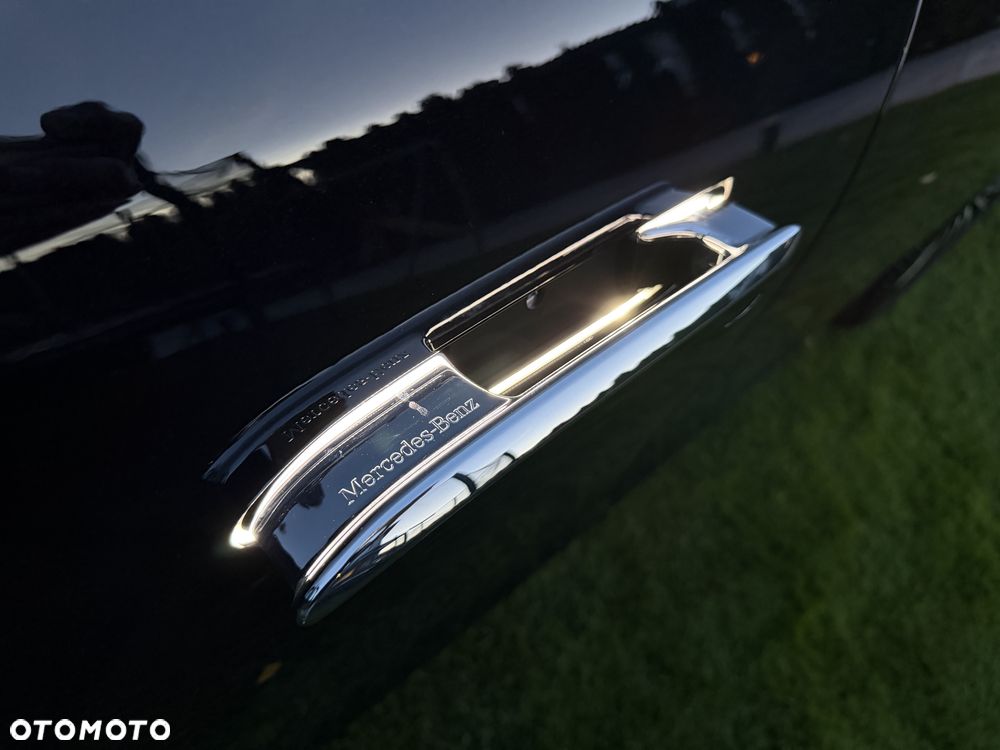 Mercedes-Benz Klasa E 220 d mHEV 4-Matic AMG 9G-Tronic - 38