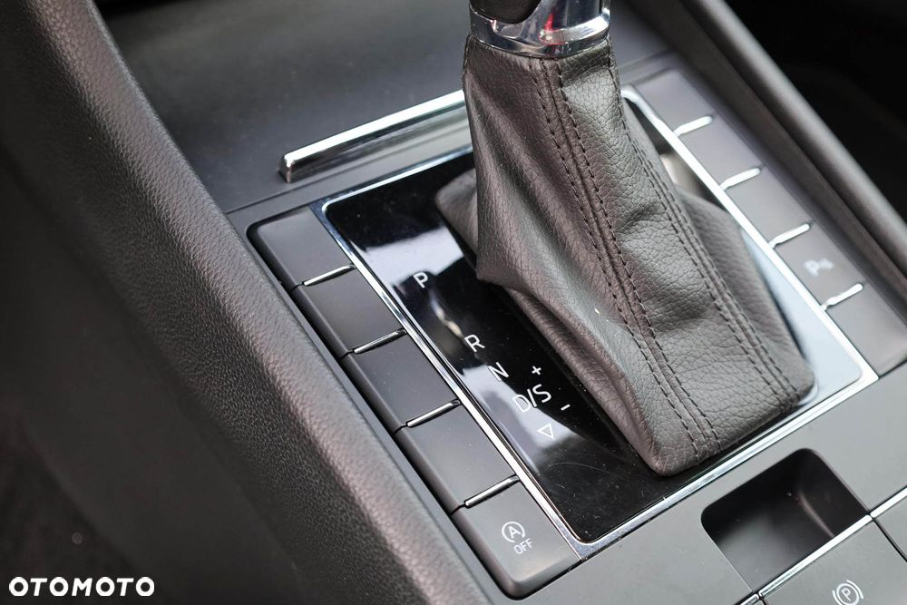 Skoda Superb 2.0 TDI SCR Active DSG - 27