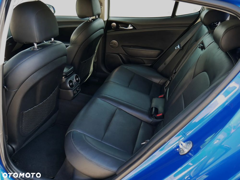 Kia Stinger 2.0 T-GDI GT Line - 28