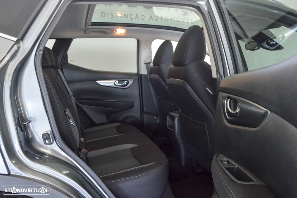 Nissan Qashqai 1.5 dCi N-Connecta - 51