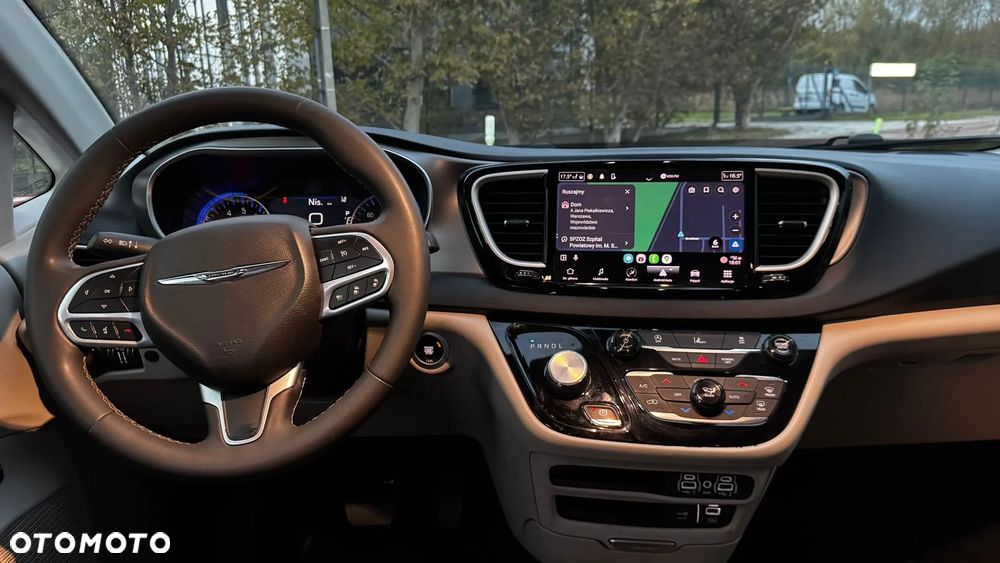 Chrysler Pacifica - 3