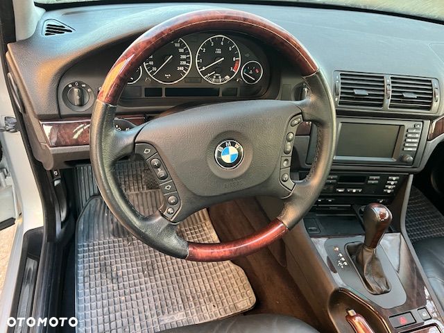 BMW Seria 5 - 11