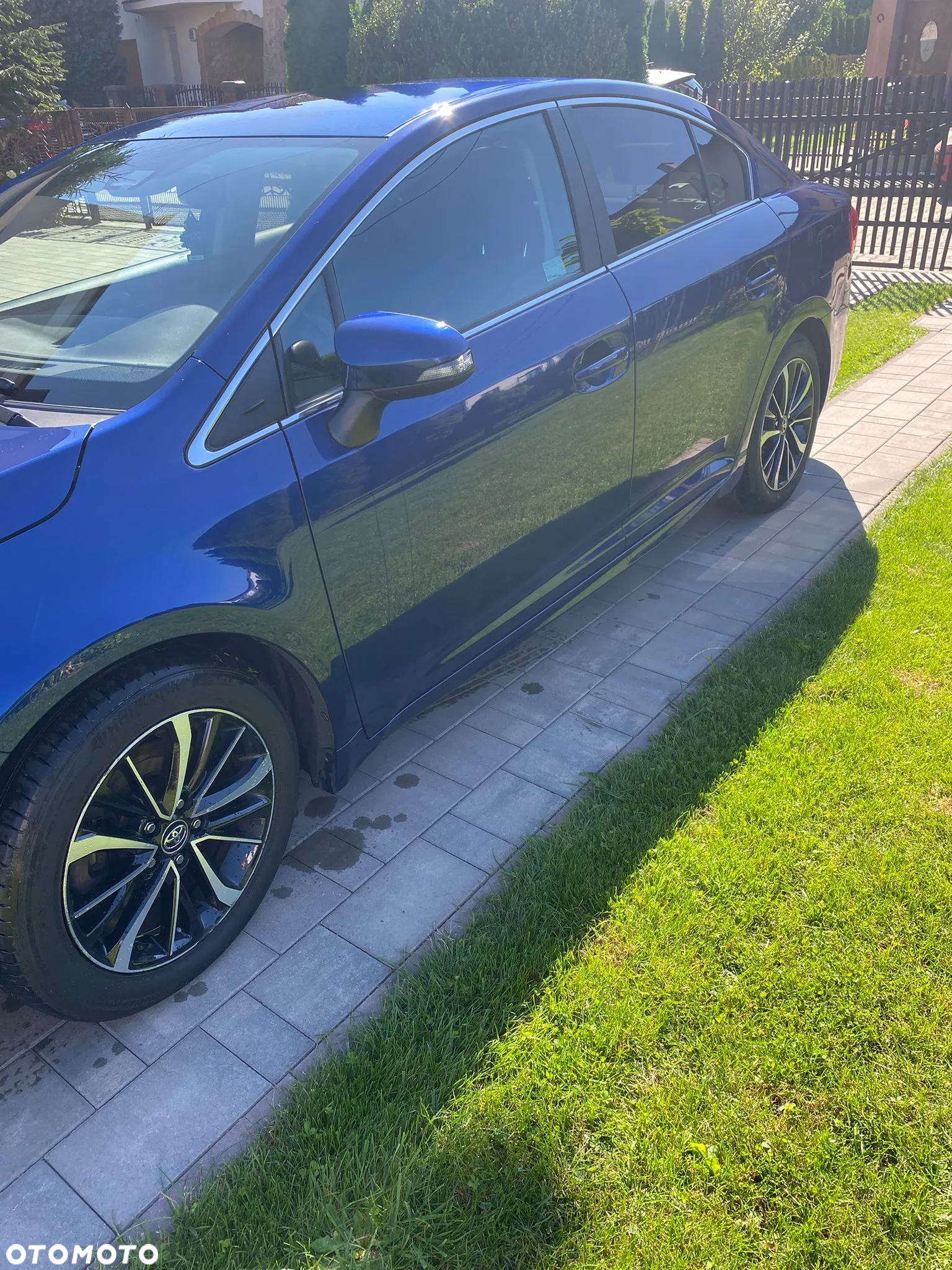 Toyota Avensis 2.0 D-4D Premium - 6