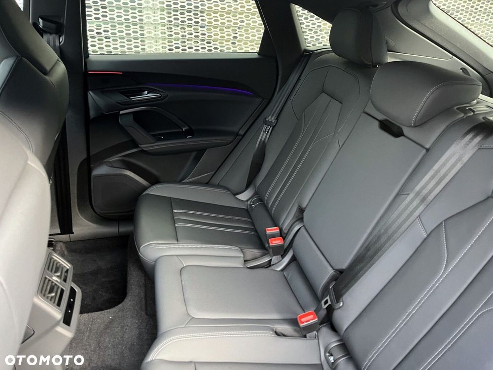 Audi Q5 Sportback - 27