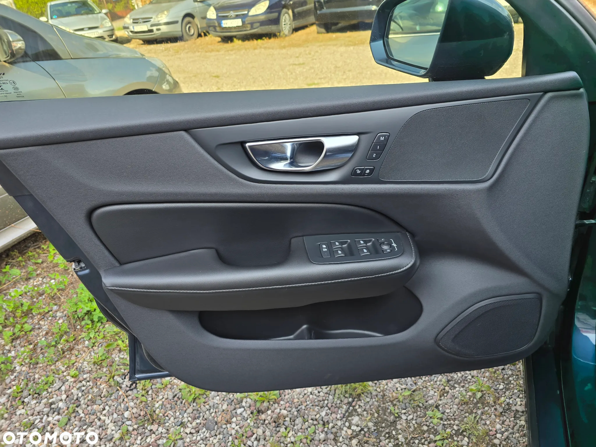Volvo S60 T6 AWD Momentum Pro - 30