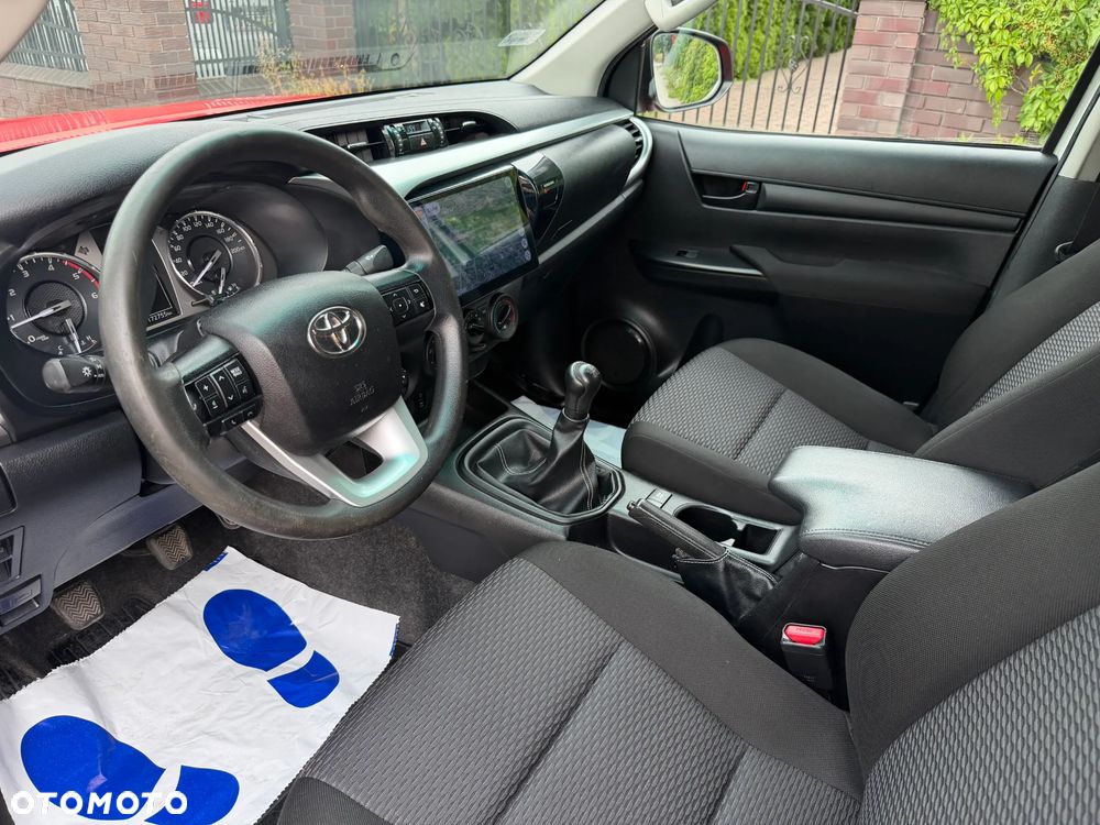 Toyota Hilux 2.4 D-4D Double Cab DLX 4x4 - 9