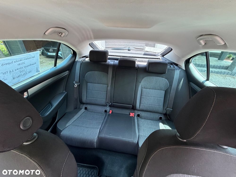 Skoda Superb 1.6 TDI Ambition DSG - 8
