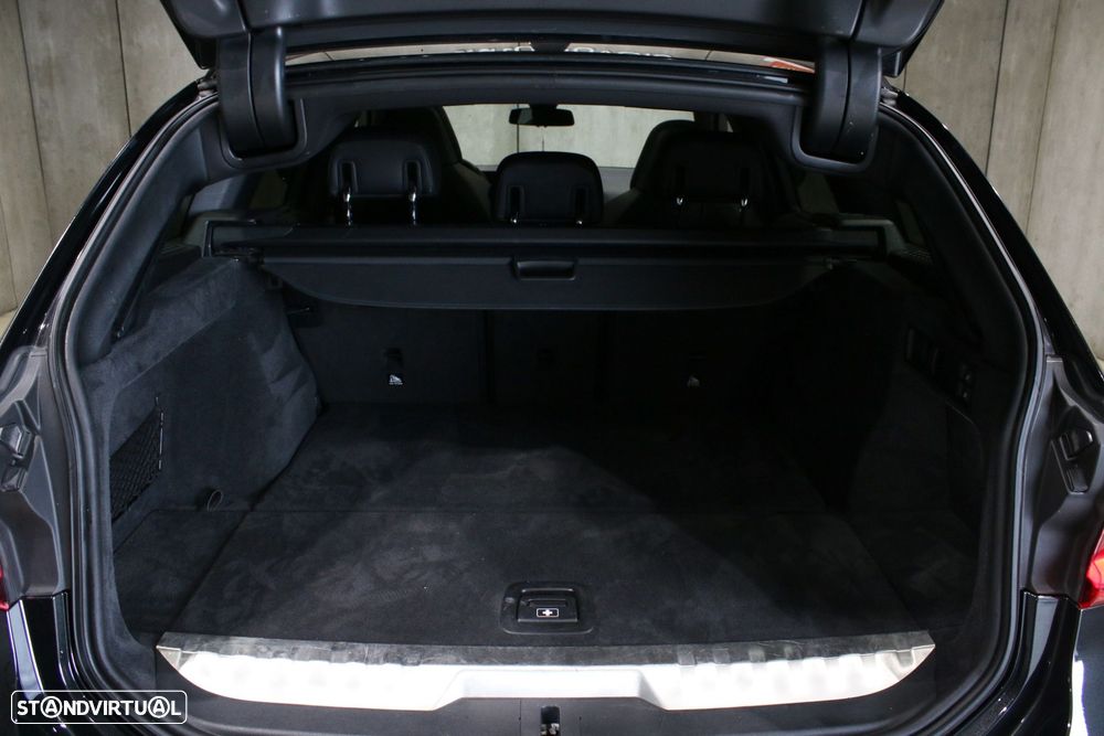 BMW 330 e Pack Desportivo M Auto - 4