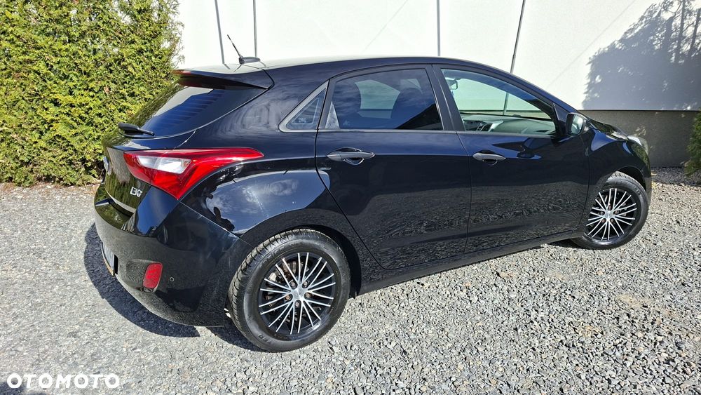 Hyundai i30 1.4 Fifa World Cup Edition - 37