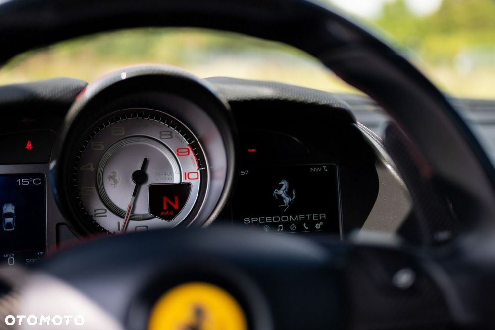 Ferrari 812 Superfast - 27