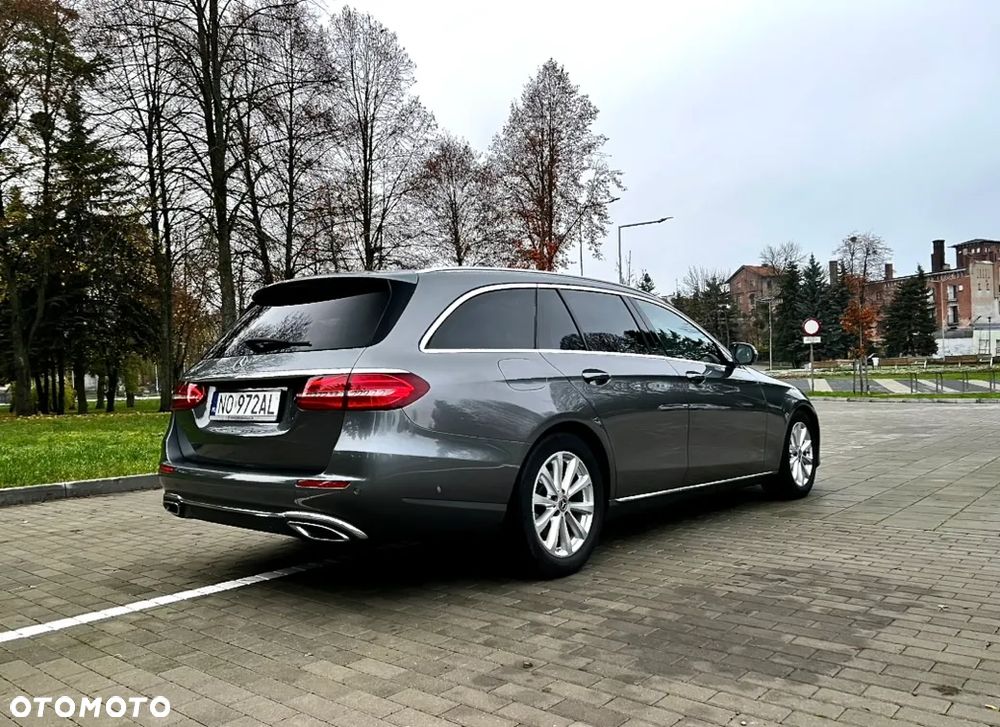 Mercedes-Benz Klasa E 300 d T 9G-TRONIC Avantgarde - 7