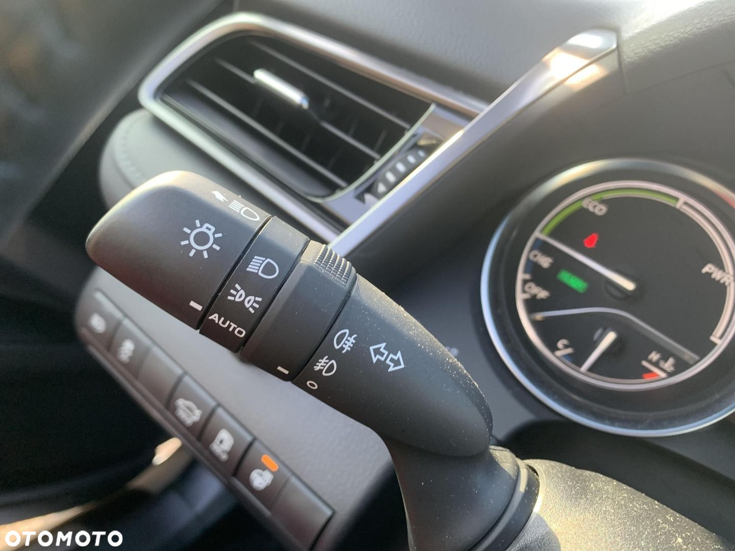 Toyota Camry - 20