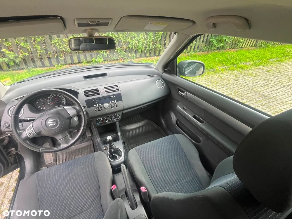 Suzuki Swift 1.3 Sakura - 5