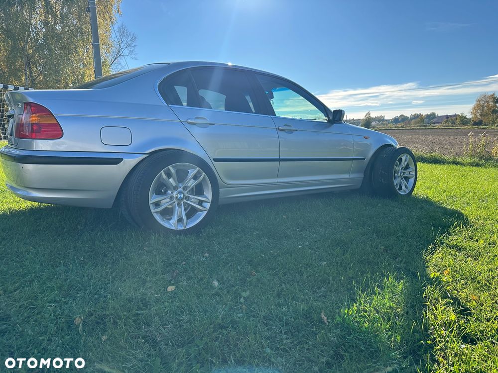 BMW Seria 3 320i - 10