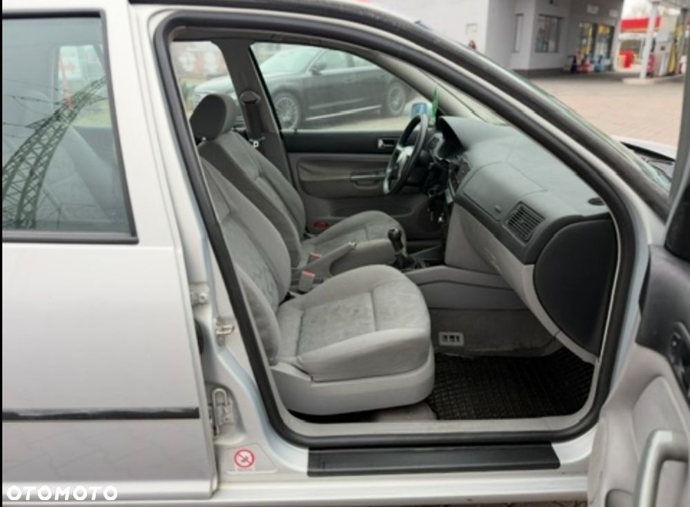 Volkswagen Golf 1.6 - 15