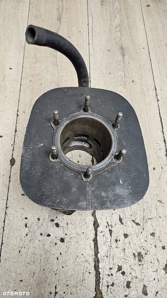 Oryginalny cylinder Yamaha IT465  4V400 - 2