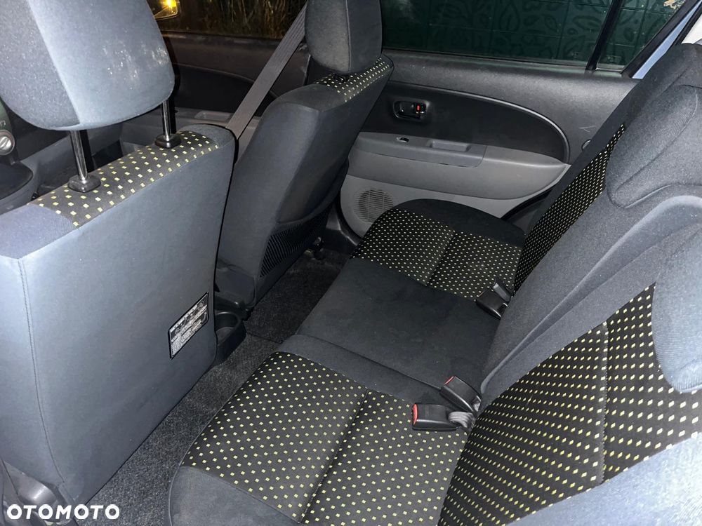 Daihatsu Sirion 1.3 - 6