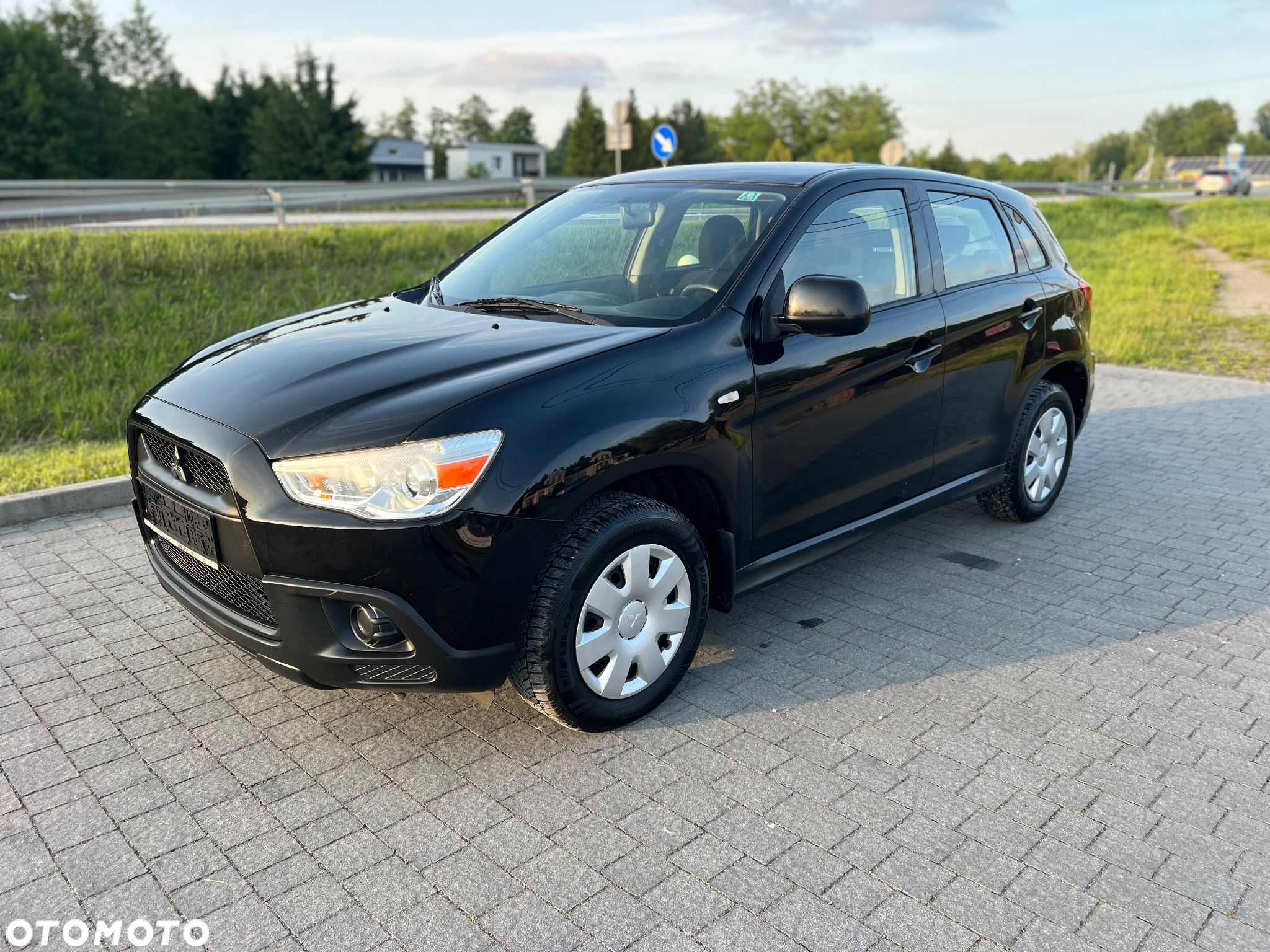 Mitsubishi ASX 1.6 2WD Comfort Edition - 1