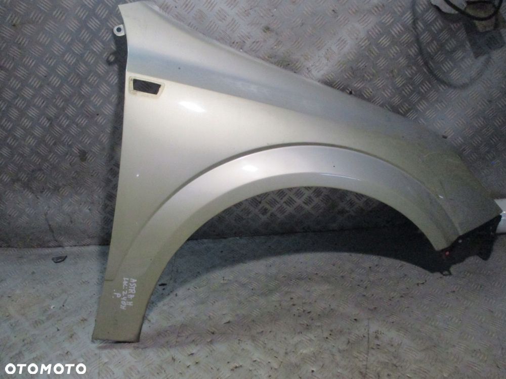 BŁOTNIK PRAWY PRZÓD OPEL ASTRA H Z40H - 1