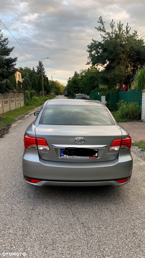 Toyota Avensis - 2
